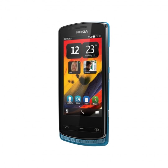 Nokia 700, el smartphone más pequeñito