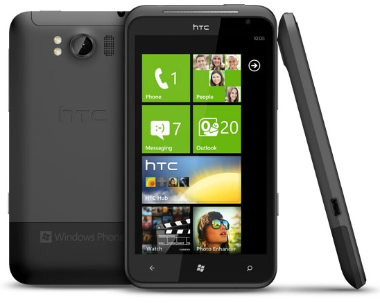 HTC lanza dos modelos con Windows Phone