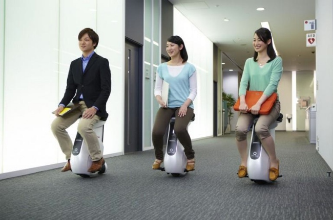 Honda Uni Cub, el asiento eléctrico para pasear por la oficina