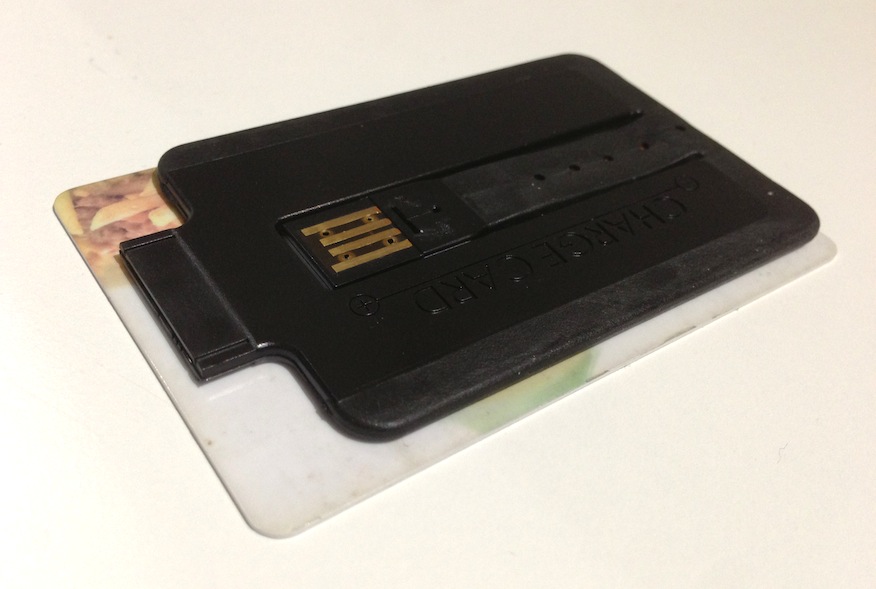 ChargeCard, un cargador de bolsillo para iPhone y iPad